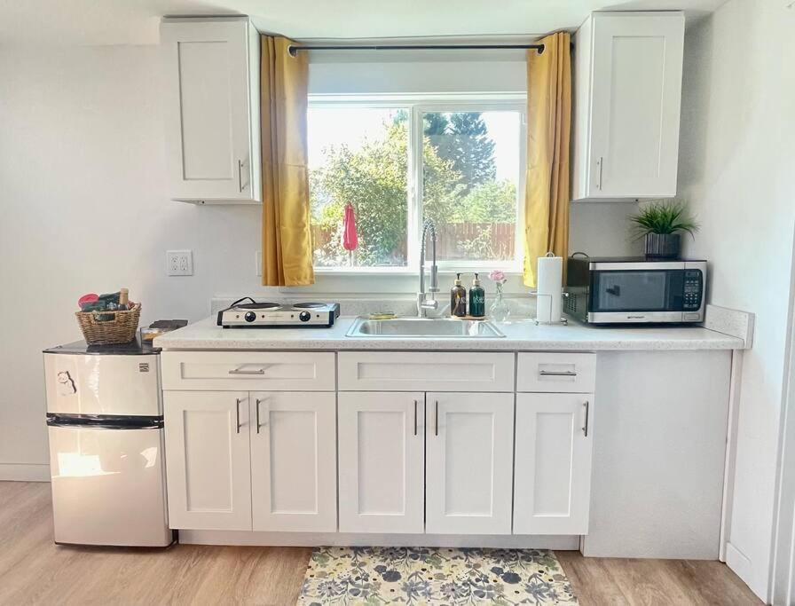 סיאטל New Private Tiny Home Near Greenlake/Lightrail/I-5 מראה חיצוני תמונה