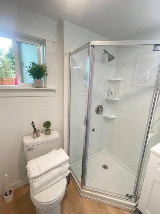 סיאטל New Private Tiny Home Near Greenlake/Lightrail/I-5 מראה חיצוני תמונה